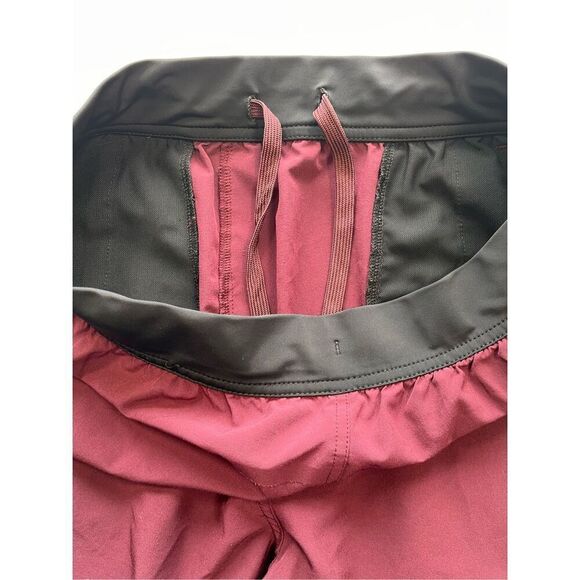 Ten Thousand Interval Short 7 inch Maroon Size Small No Liner Train Wicking EUC - Picture 4 of 8